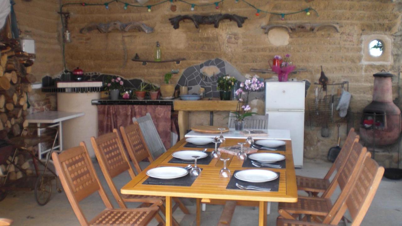 chambres d'hôtes de la colline Chenay-le-Chatel Extérieur photo